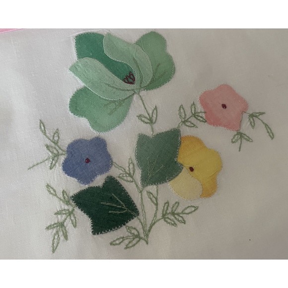 New Tea Fingertip Guests Towels Floral Applique Embroidery 2 Sets of 4 Available - Picture 8 of 13